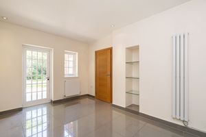 Photo 21- click for photo gallery